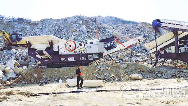 履帶移動鄂式破碎機(jī)能破碎40公分物料