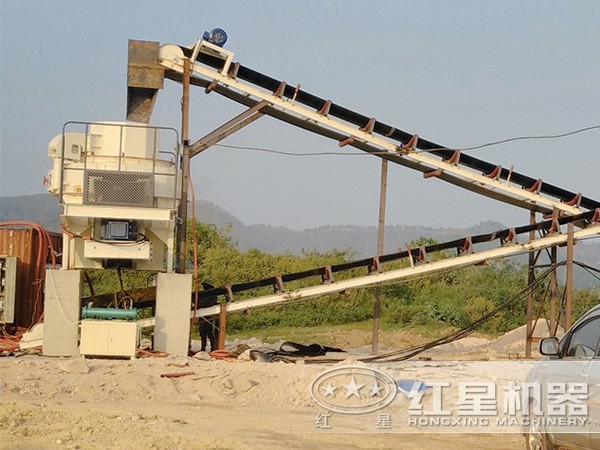 玄武巖制砂機現場作業圖